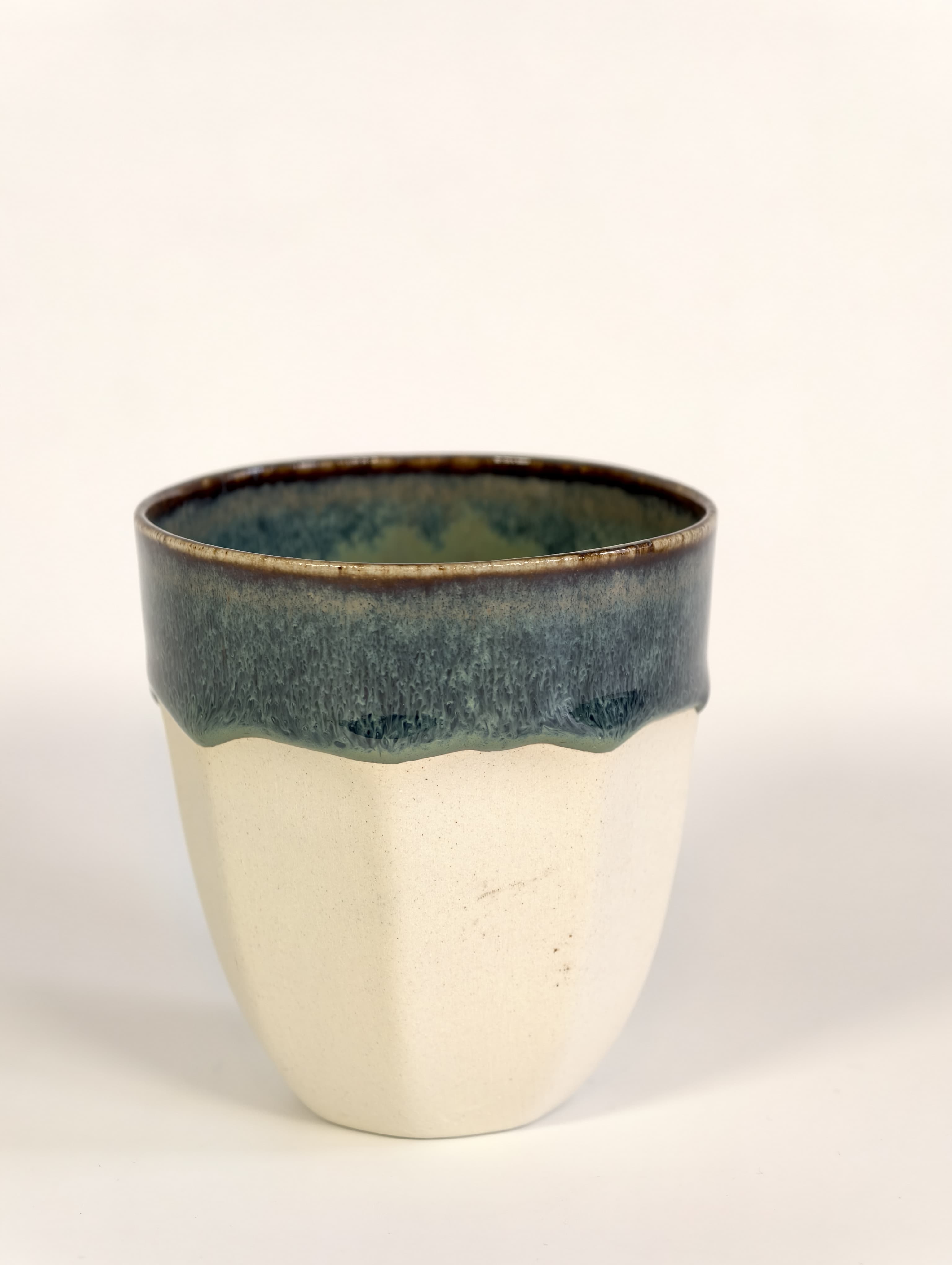 Stoneware Fincan No 8